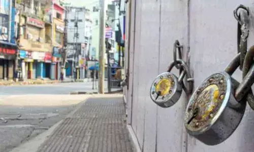 Centre allows local shops to reopen