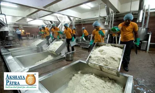 Hyderabad: Central team visits mega kitchen of Akshaya Patra