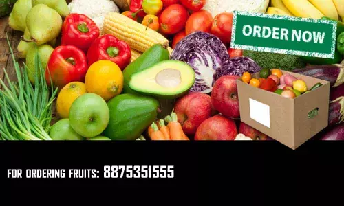 Hyderabad: People going all out to help fruit cultivating farmers in distress