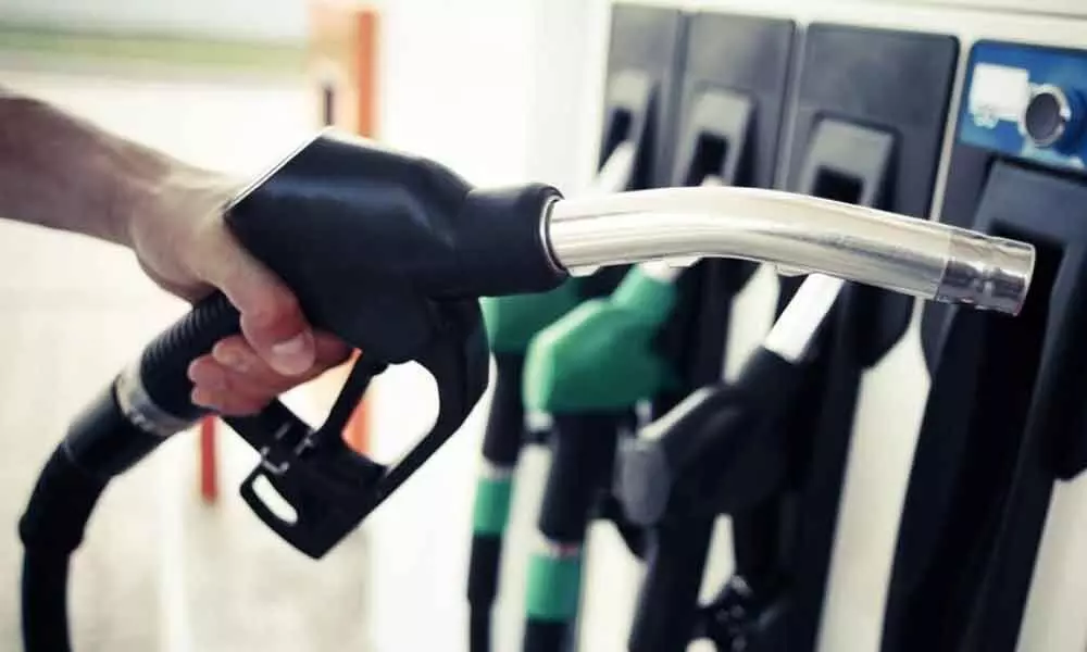 Oil cos keep fuel prices unchanged for 40 days