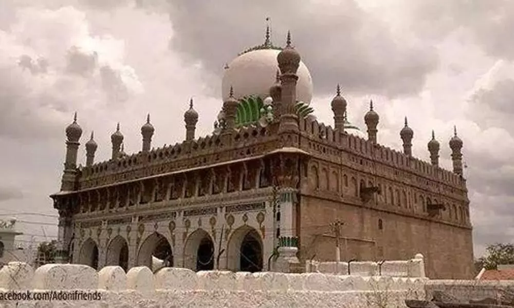 Kurnool: Five people permitted to pray in mosques
