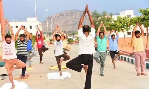 Tirupati: Migrant labourers find safe shelter in relief camps