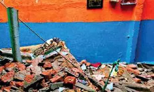 Youth dies in roof collapse in Hyderabad