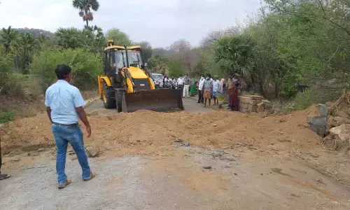 Wall between AP, Tamil Nadu borders near Tirupati removed