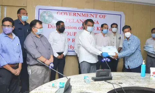 Hyderabad: Frontline journalists safety important for government