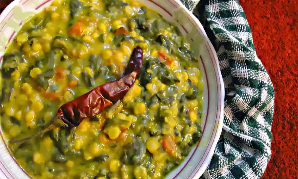 Palak Chana Dal: Rule Out Your Monday Blues With This Tasty Dal Recipe
