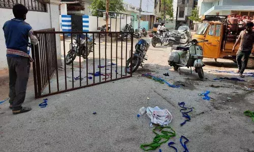 Hyderabad: Barricades removed to residents great relief at Old Malakpet