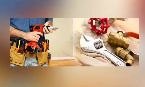 Delhi allows electricians, plumbers; sale of books