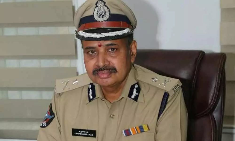 Ongole: IGP Prabhakara Rao directs police officers to enforce restrictions in Red Zones