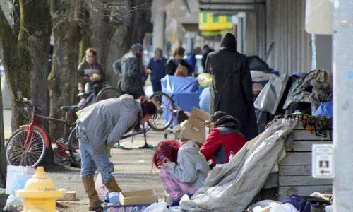 Why corona cases are more common among lower-income people in US