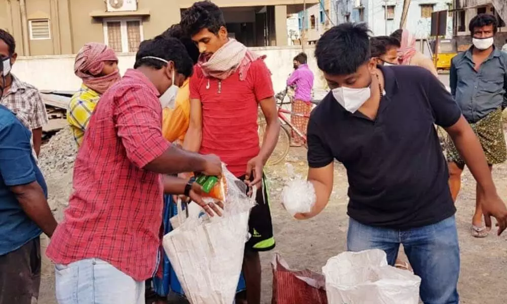 Vijayawada: Womens panel helps North Andhra migrants in Chennai