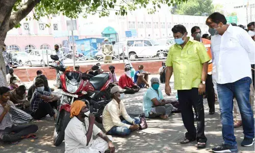 GHMC Mayor inspects Shelter Home at Bansilalpet