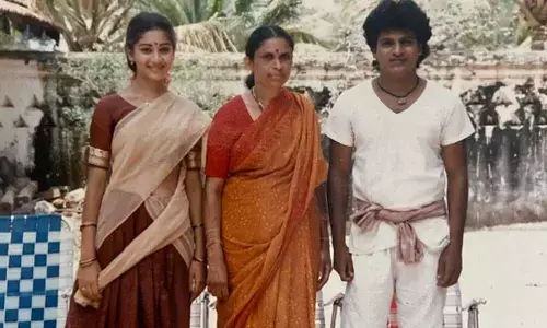 Mana Mechida Hudugi Sudharani Shares Throwback With Shivanna