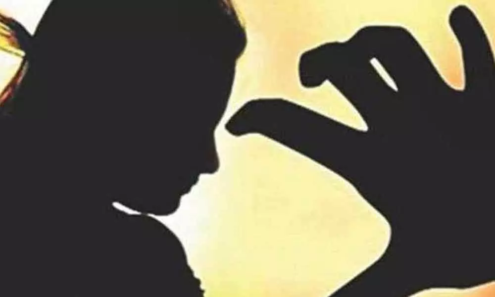 SI sexually harass woman home guard in Aligarh