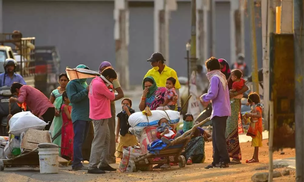 Hyderabad: Not all migrant labour got 12 kg rice, 500 help