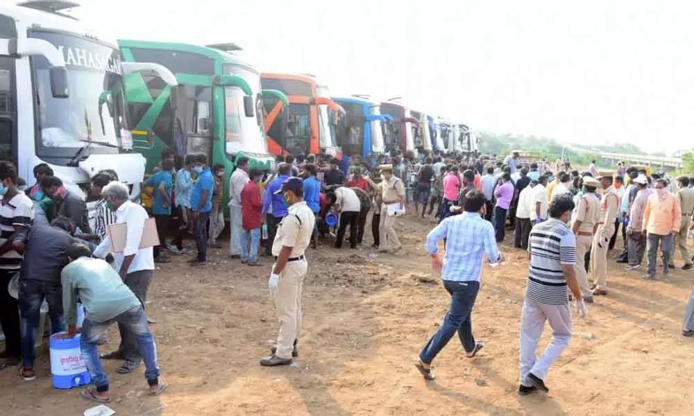 Amaravati: Fishermen return from Gujarat