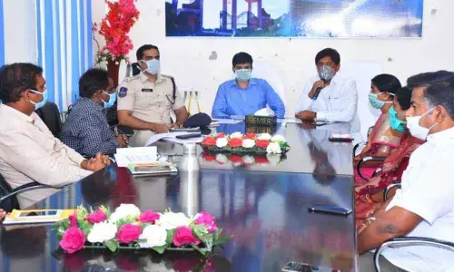 Sircilla: Boinapalli Vinod Kumar says government will support farmers, who incur loss