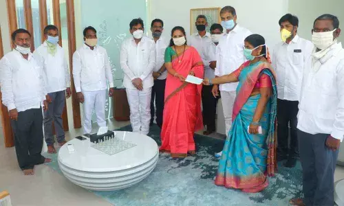 Zaheerabad: Financial assistance to fight Covid-19