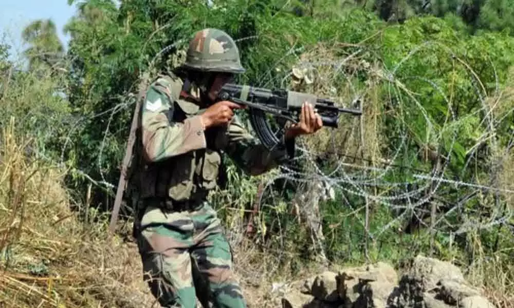 Pakistan again violates ceasefire on LoC in Baramulla