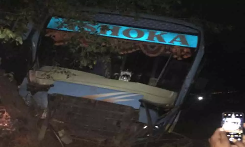 Close shave for migrants after bus rams into tree in Nizamabad