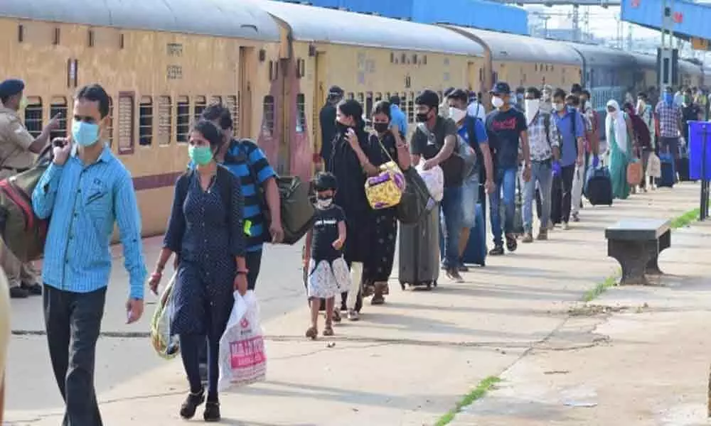 Migrant rail fare row: Sources say states, barring Maharashtra, paying for travel of migrants