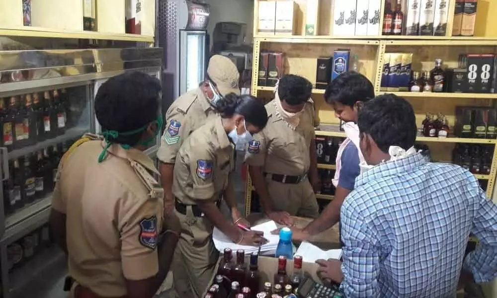 Nizamabad: Excise teams check stock in wine shops
