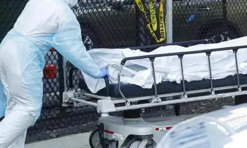 Locals clash with police over COVID-19 victims cremation in Gujarat