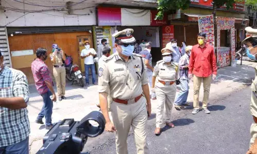 Telangana State witnesses disciplined liquor sale