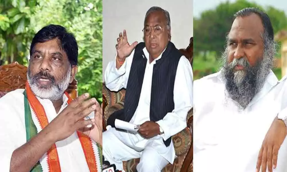 Telangana: Congress leaders hits out at KCR for calling them jokers