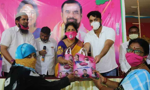 Alair: Government whip Gongidi Sunitha distributes essential commodities to 2,000 families