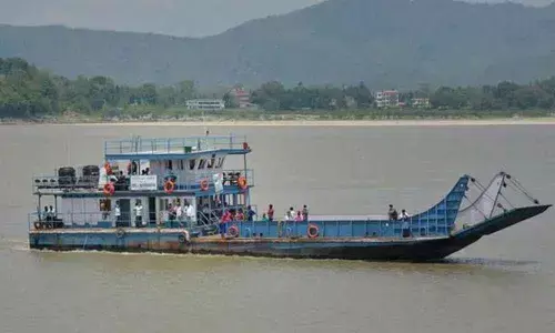 Flights take off to repatriate Indians stranded in UAE