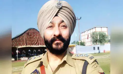 Court issues production warrant against ex-DSP Davinder Singh
