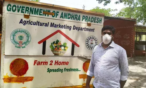 Chittoor: Farmers reluctant to supply vegetables to Rythu Bazaar