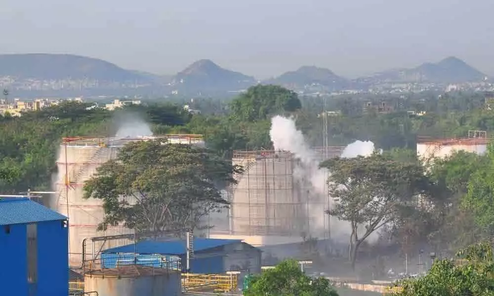 What led to Vizag chemical plant gas leak
