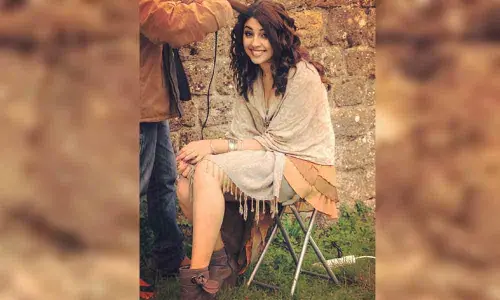 Heroine leaks untold story of Mirchi!