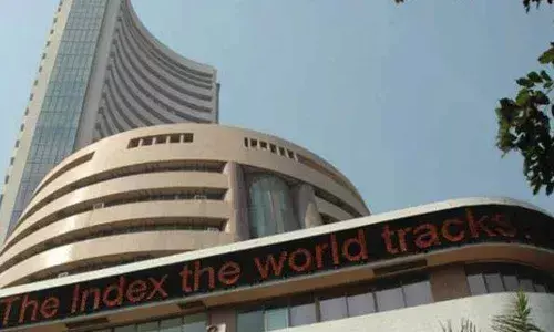 Markets end in green on RIL boost