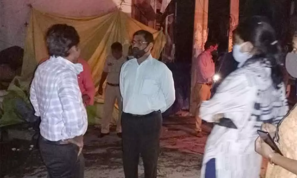 Anantapur: Collector Gandham Chandrudu inspects rain affected areas