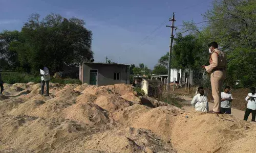 Tirupati: Piler police seize 600 tonnes of sand dump