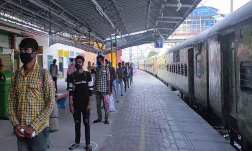 No linen, only packaged food, arrival 90 minutes early at stations