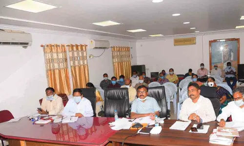 Ongole: Confine Koyambedu market returnees in isolation centres