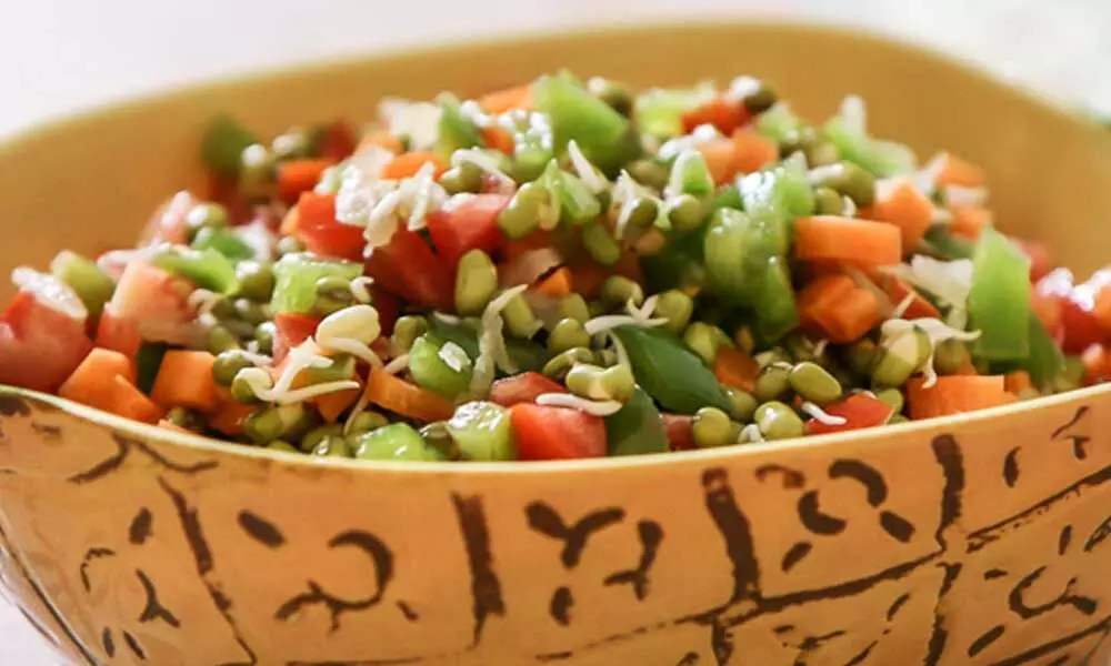 Fruit And Sprout Bhel: A Yummy And Healthy Snack For Your Evenings