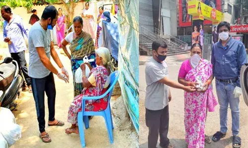 Social activists of Secunderabad serving needy during the lockdown