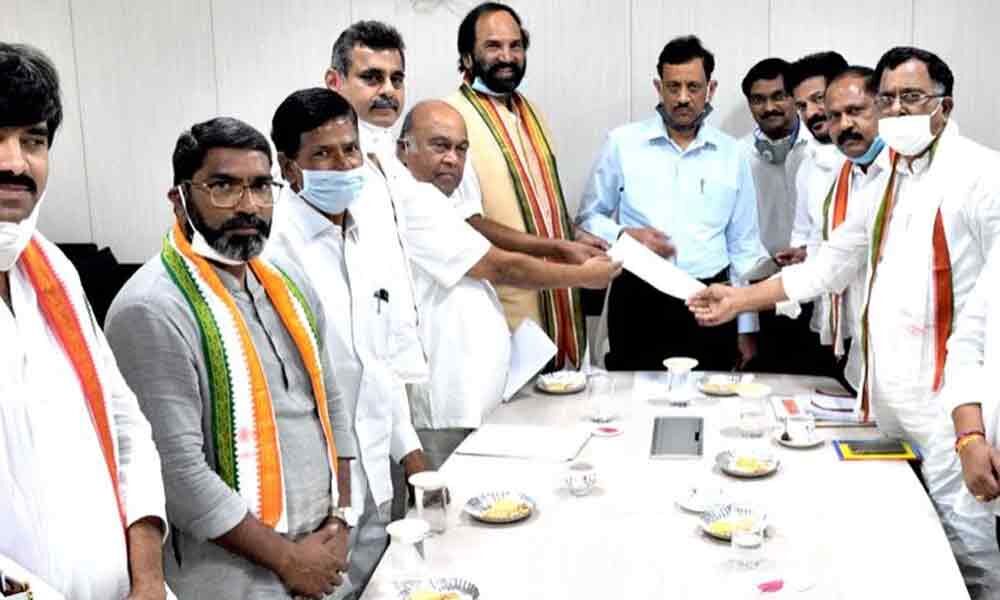 Hyderabad: Congress knocks on KRMB door over PRP