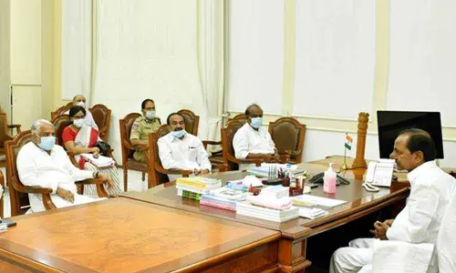 KCR convenes special meeting on Godavari water utilization on May 17