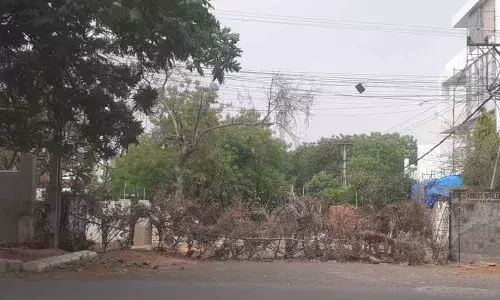Hyderabad: Illegal blockades put up by colony bodies