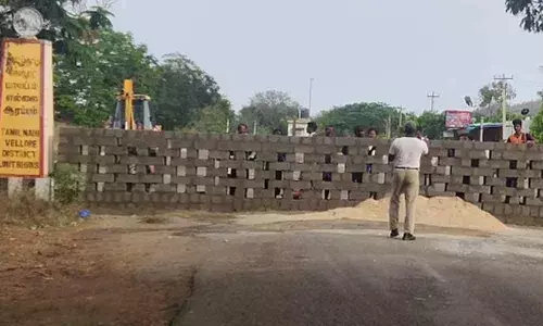 Nellore: Police intensify vigil at Andhra Pradesh-Tamil Nadu borders