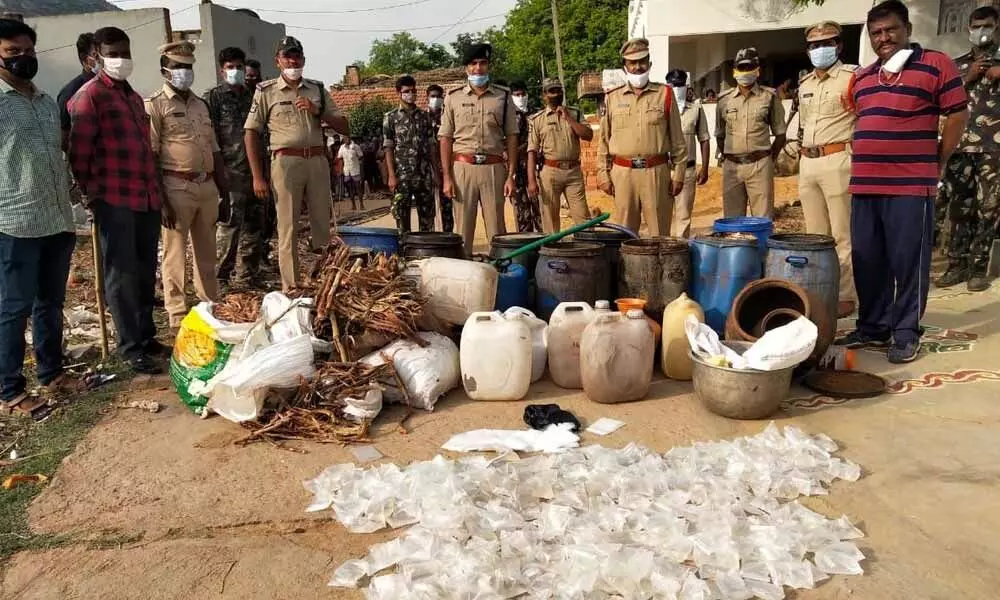 Chittoor: 4,000 litres of ID liquor destroyed