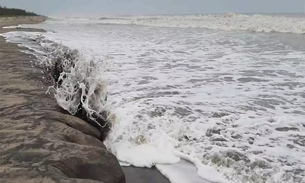 Amphan Cyclone: East Godavari administration alerts officials and fishermen