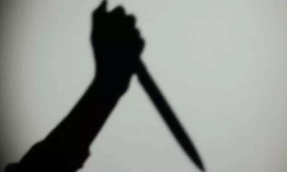 Kurnool: Suspecting fidelity, alcoholic man stabs wife to death