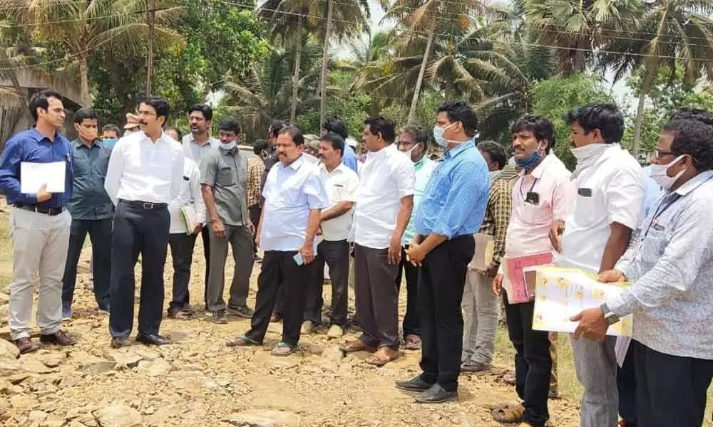 Kakinada: Minister P Viswaroop, Collector D Muralidhar Reddy inspect house sites